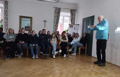Vortrag vor Firmlingen von Günther Zgubic