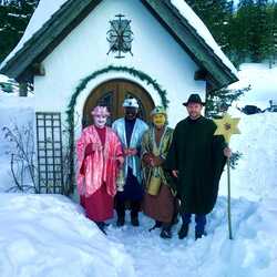 In der Pfarre Donnersbach waren 20 Sternsinger unterwegs